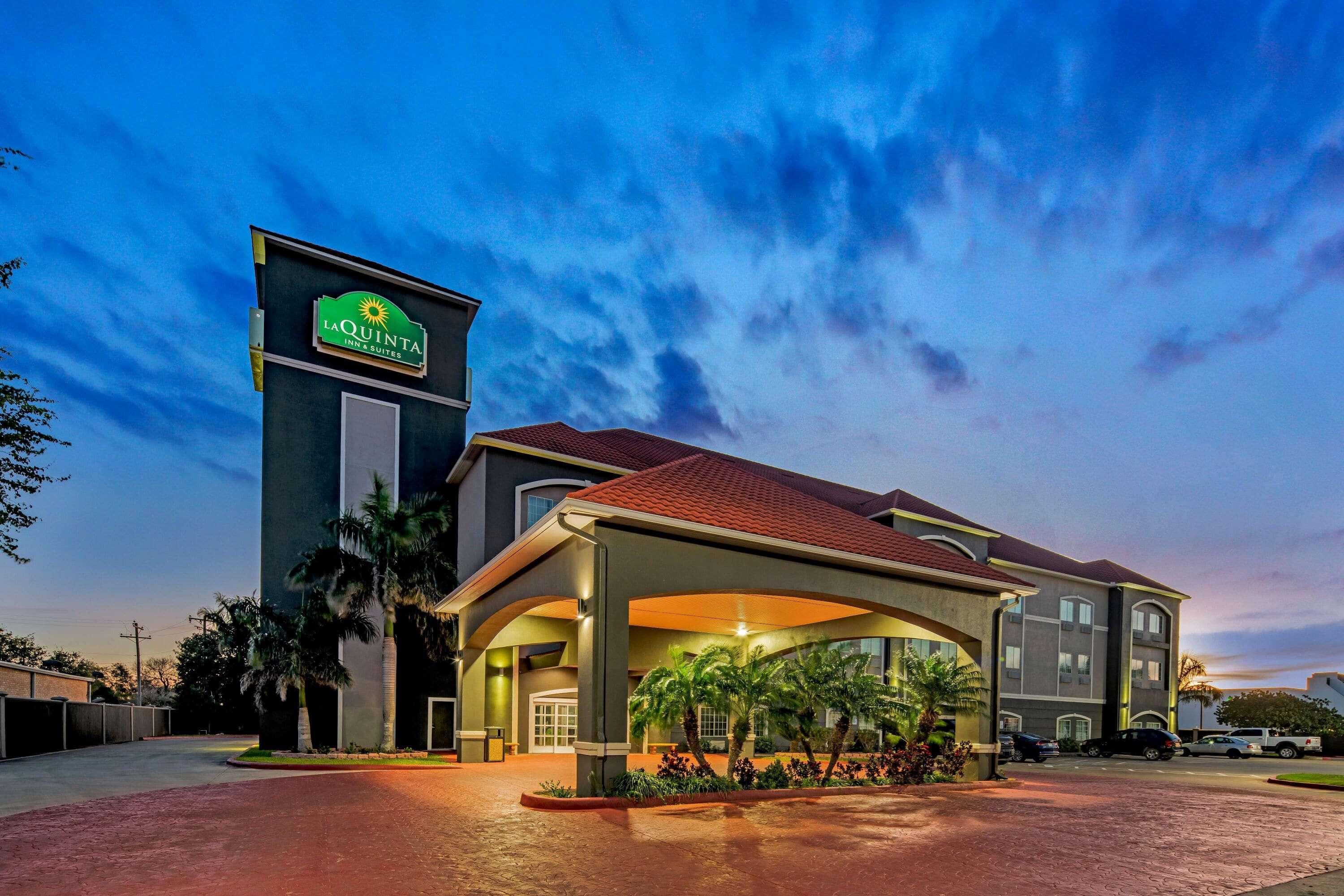 La Quinta By Wyndham Alamo-Mcallen East Hotel Exterior photo